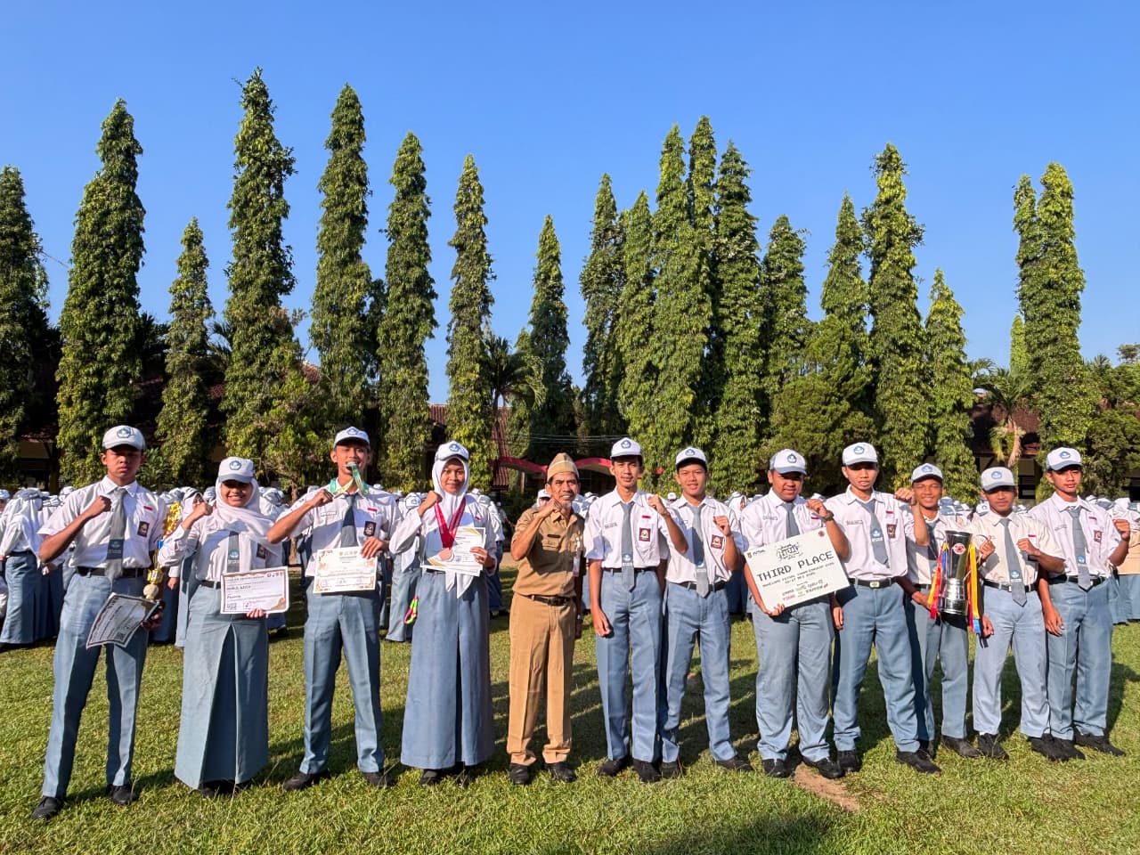 Penghargaan Murid Berprestasi